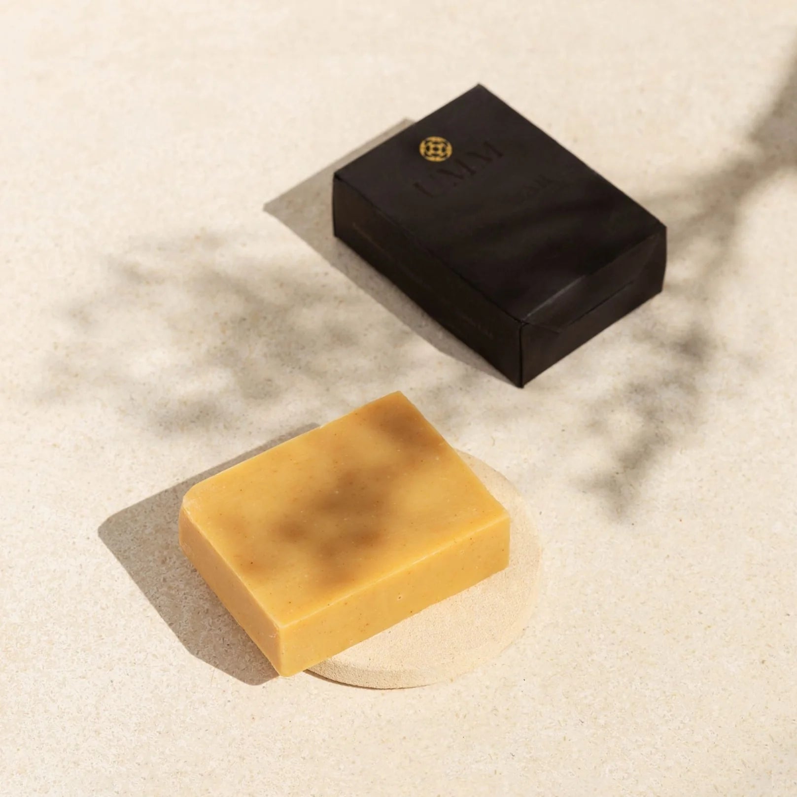 The Bar: Manjistha + Sandalwood
